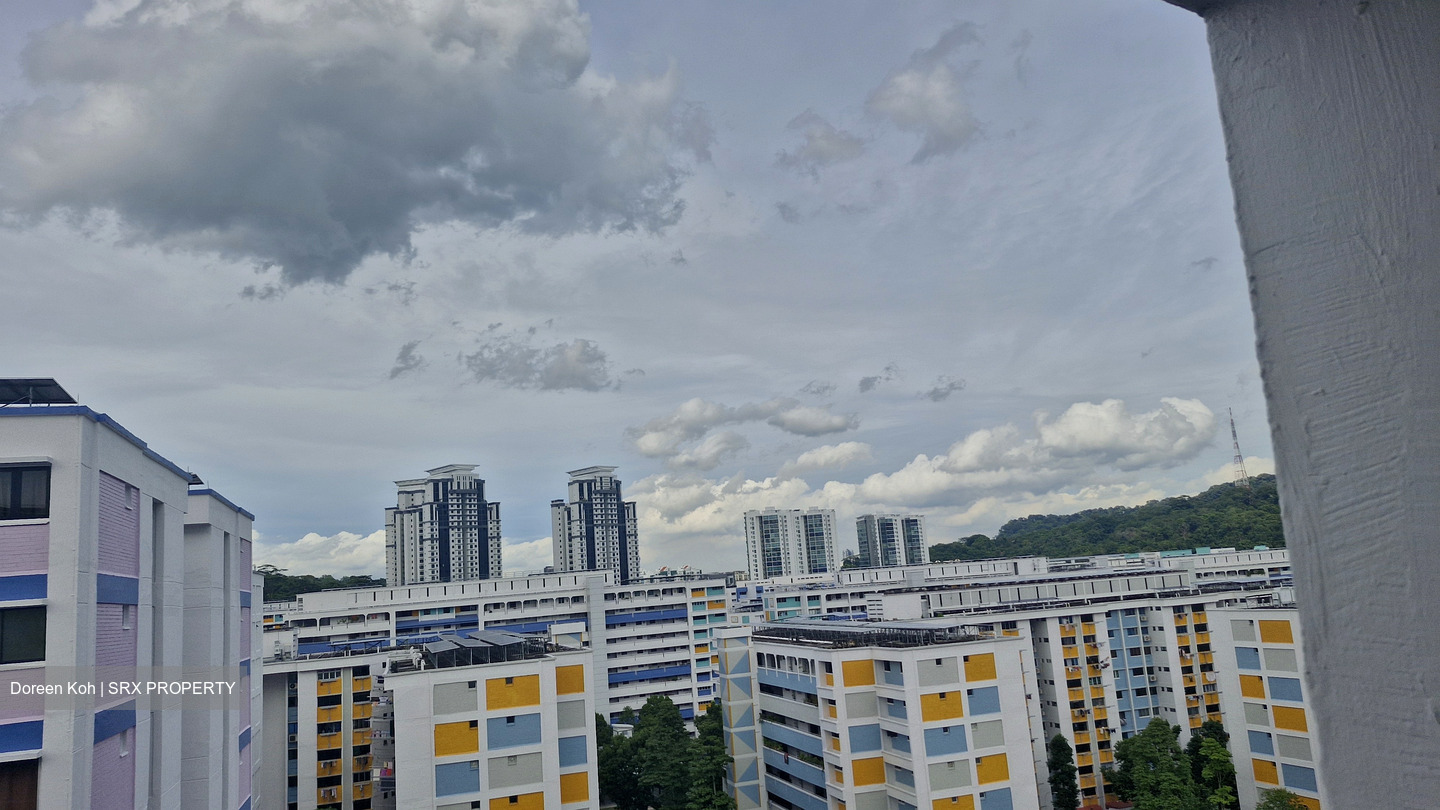 Blk 221 Bukit Batok East Avenue 3 (Bukit Batok), HDB Executive #505872021